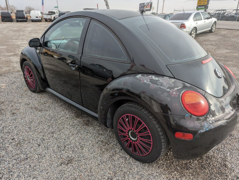 VOLKSWAGEN NEW BEETLE 2001 price Call for Pricing.