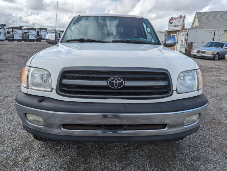 TOYOTA TUNDRA 2000 price Call for Pricing.