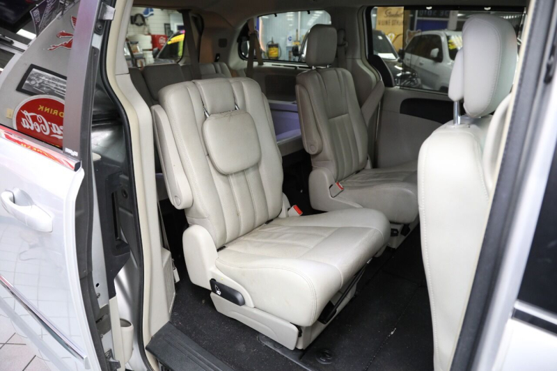 Chrysler Town and Country 2011 price $11,850