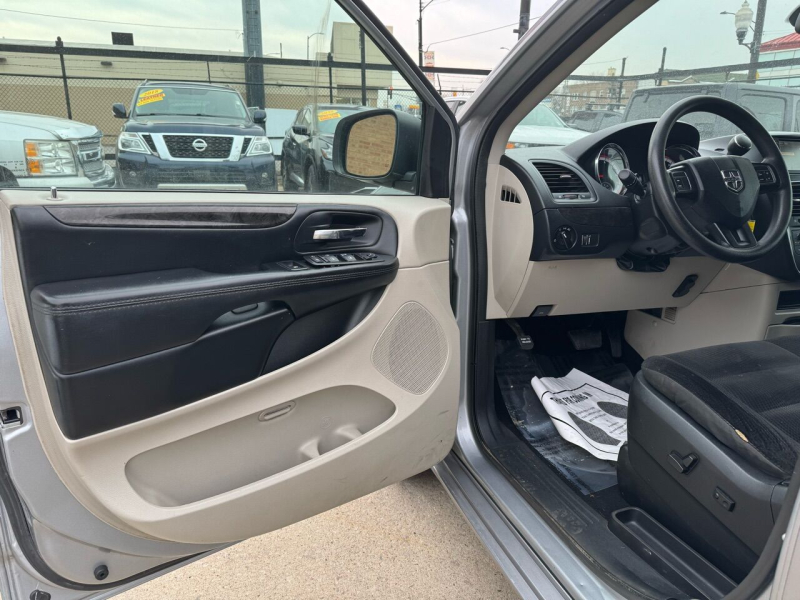 Dodge Grand Caravan 2019 price $13,850