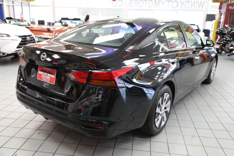 Nissan Altima 2021 price $18,895