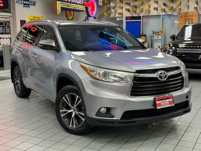 Toyota Highlander 2016 price $21,896