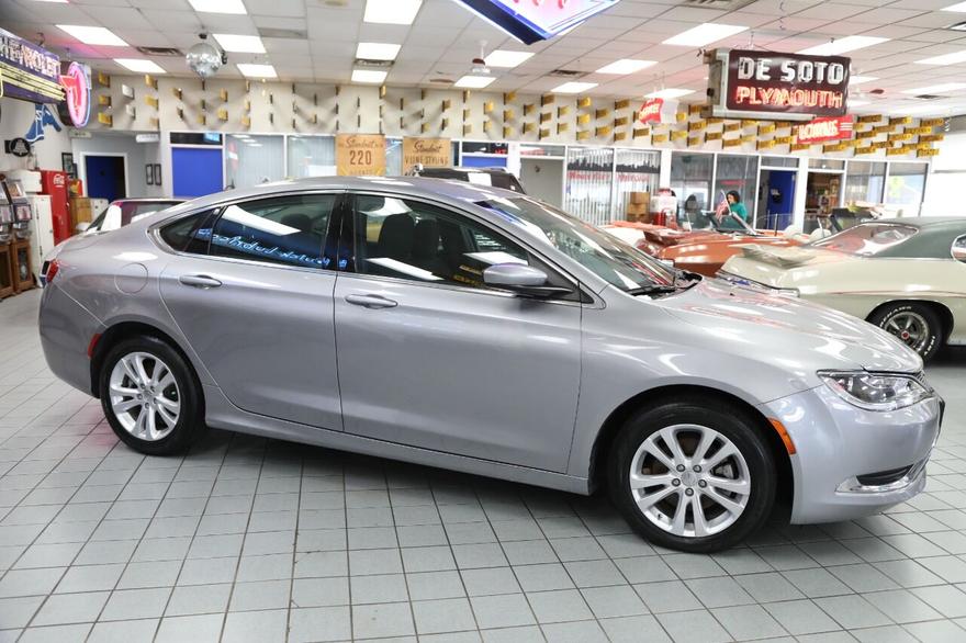 Chrysler 200 2015 price $13,896
