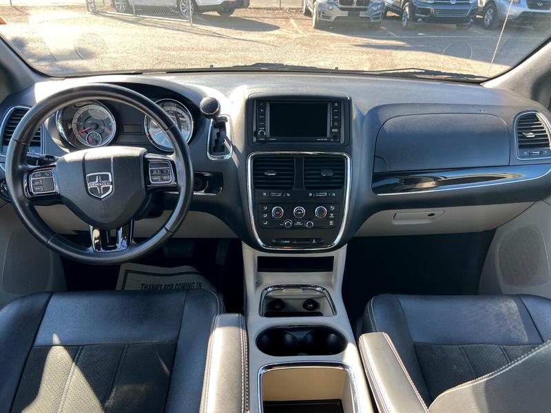 Dodge Grand Caravan 2019 price $13,995