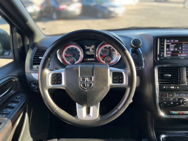 Dodge Grand Caravan 2019 price $17,999