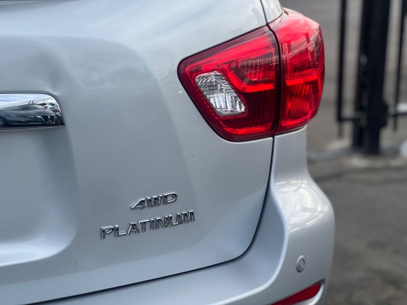 Nissan Pathfinder 2020 price $27,999