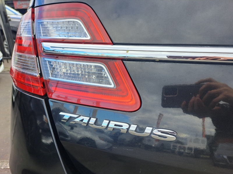 Ford Taurus 2013 price $9,999