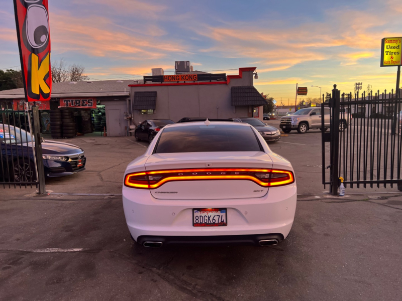 Dodge Charger 2018 price $17,999