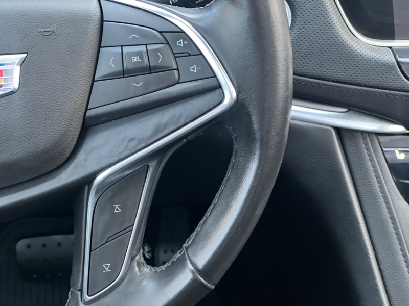 Cadillac XT5 2019 price $28,760