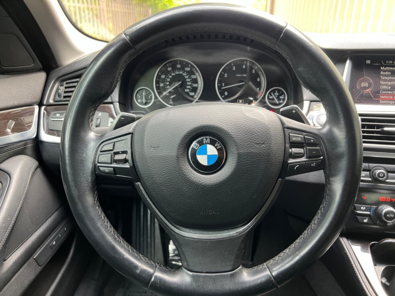 BMW 5-Series 2016 price $16,900