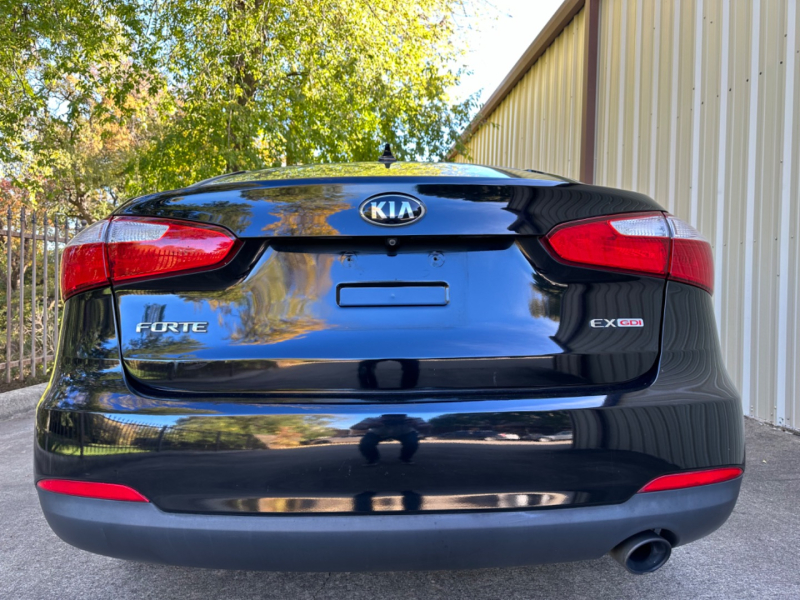 Kia Forte 2016 price $13,900
