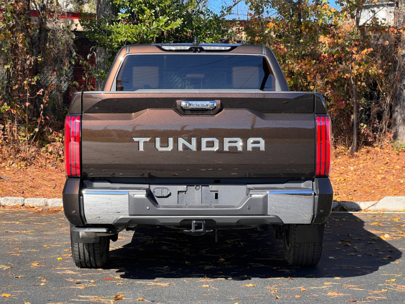 Toyota Tundra 2WD 2022 price $10,000