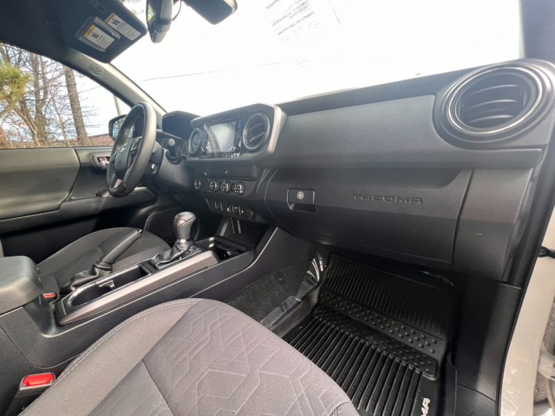 Toyota Tacoma 2WD 2019 price $6,000