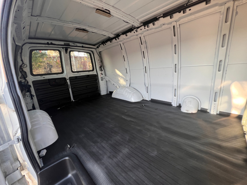 Chevrolet Express Cargo Van 2022 price $5,000