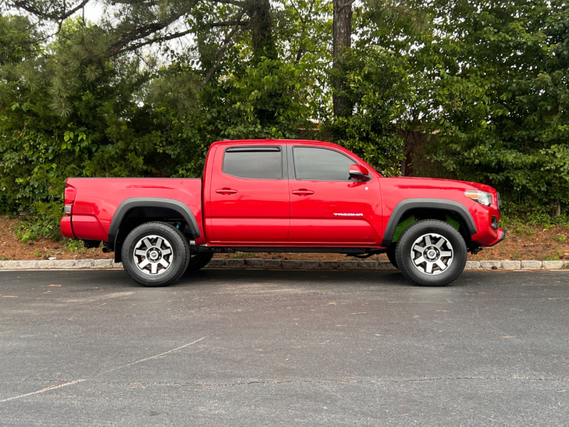 Toyota Tacoma 2017 price $6,000