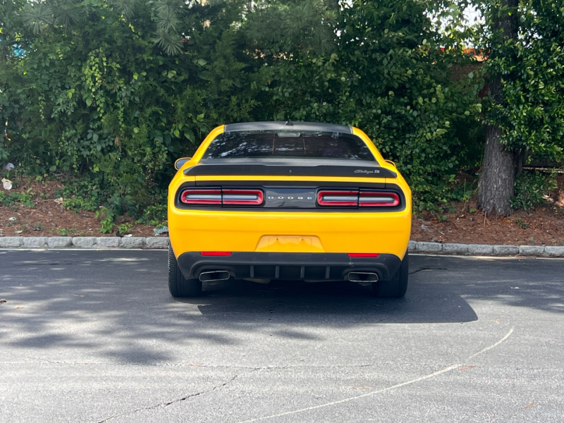 Dodge Challenger 2017 price $7,000