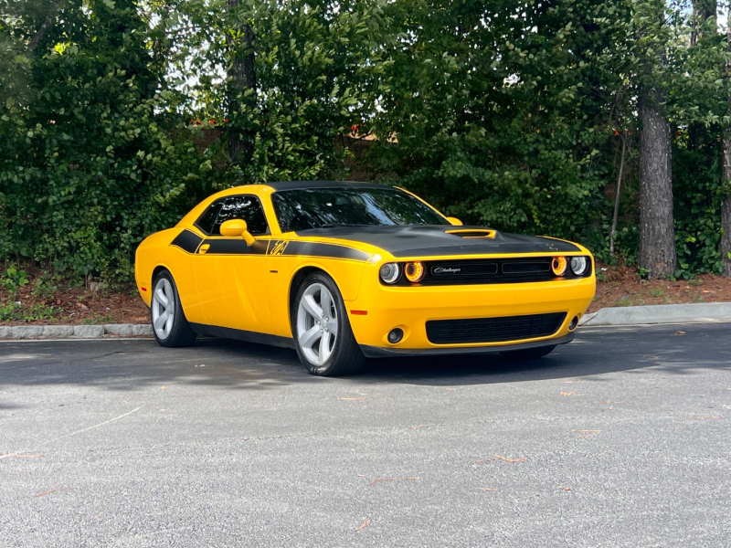 Dodge Challenger 2017 price $7,000