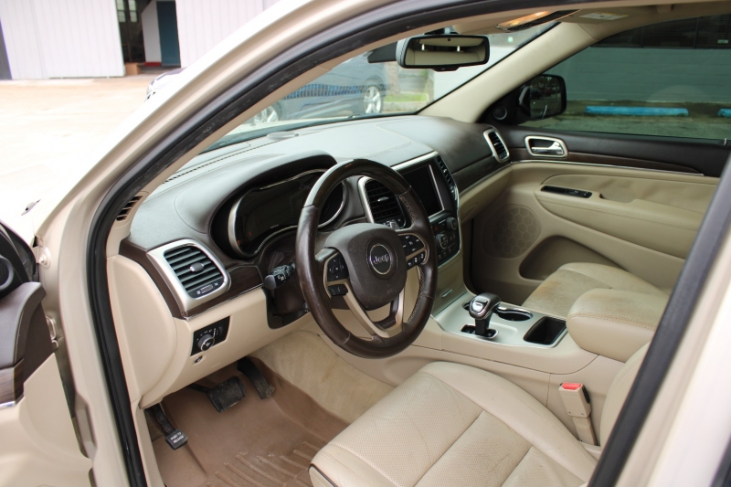 Jeep Grand Cherokee 2014 price Call for Pricing.