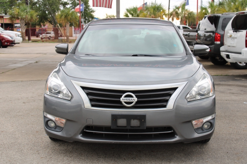Nissan Altima 2014 price Call for Pricing.