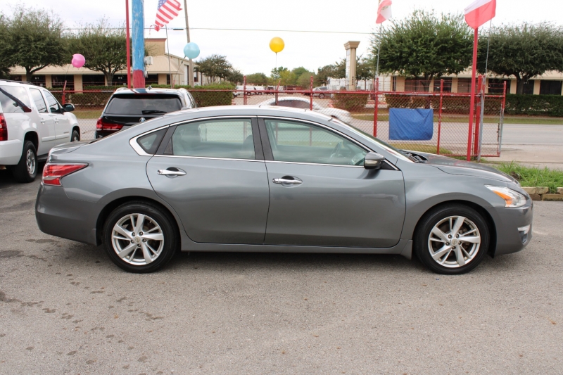 Nissan Altima 2014 price Call for Pricing.