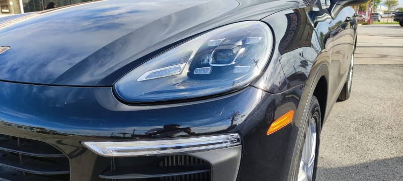 Porsche Cayenne 2015 price $39,995