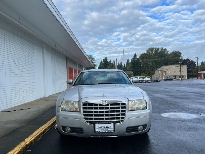 Chrysler 300 2006 price $2,895