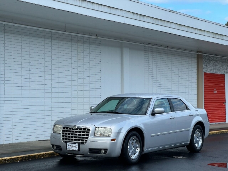 Chrysler 300 2006 price $2,895