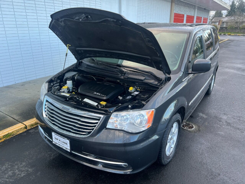 Chrysler Town and Country 2012 price $6,495