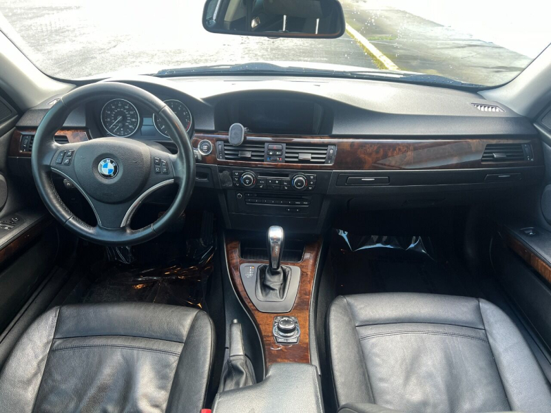 BMW 3 Series 2011 price $6,895