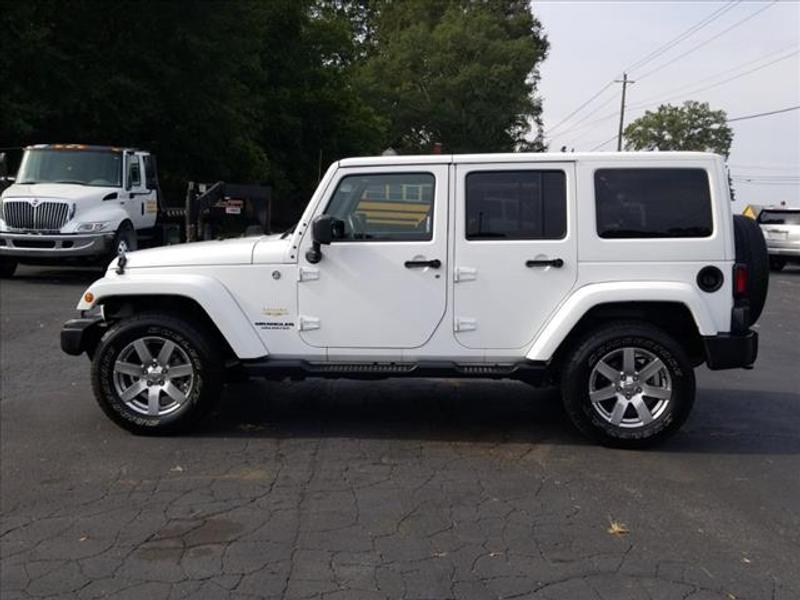 Jeep Wrangler Unlimited 2015 price $27,444
