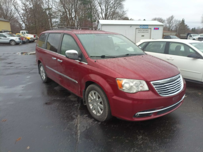 CHRYSLER TOWN & COUNTRY 2014 price $6,900