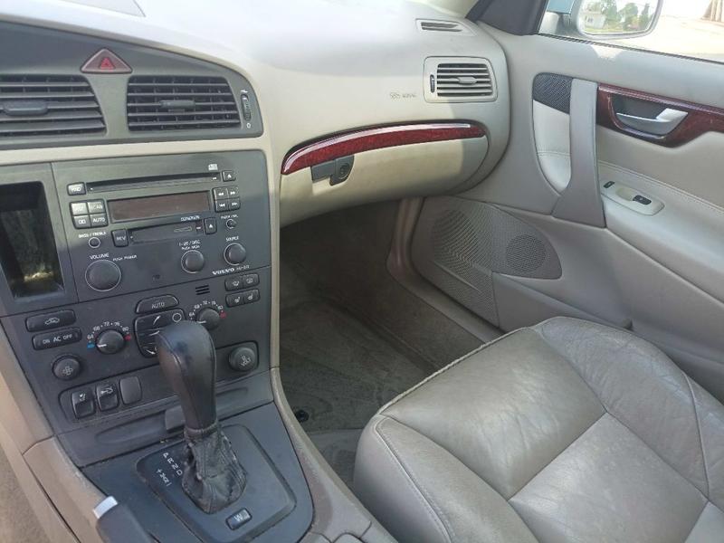 VOLVO S60 2004 price $2,900