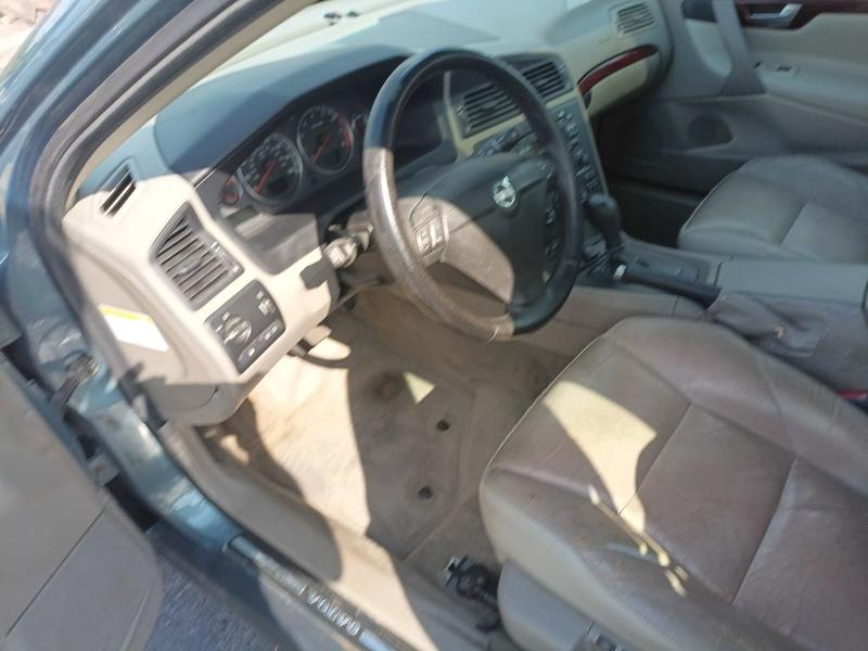 VOLVO S60 2004 price $2,900