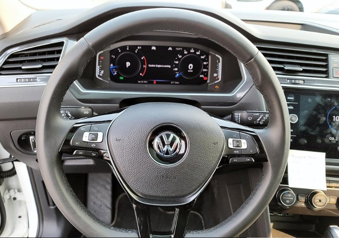 Volkswagen Tiguan 2020 price $32,984