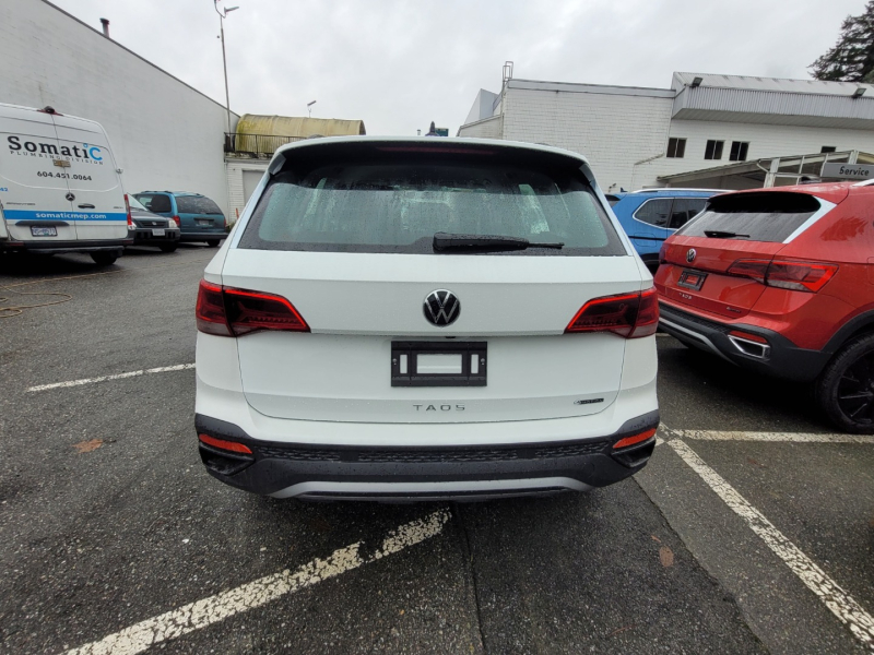 Volkswagen Taos 2024 price $32,045