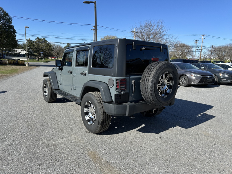 Jeep Wrangler Unlimited 2015 price $16,495