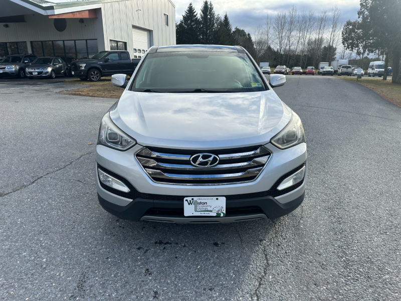 Hyundai Santa Fe 2013 price $9,775