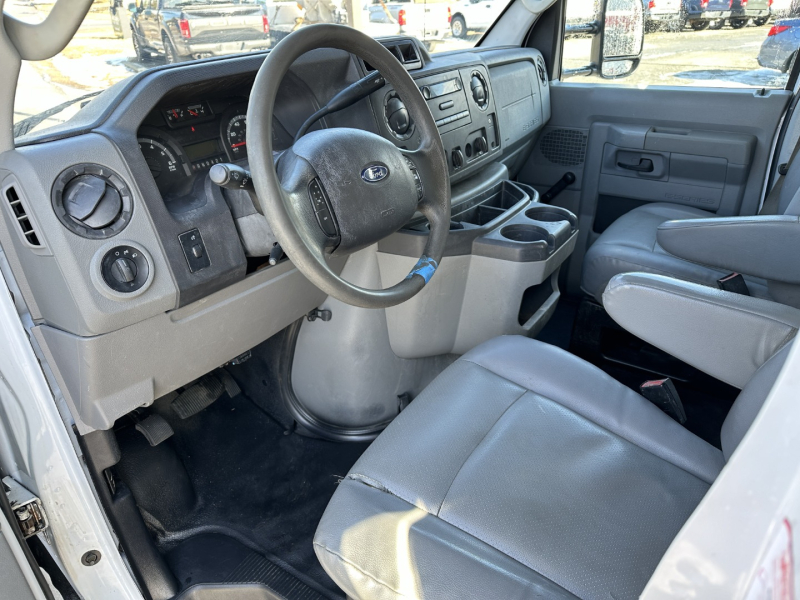 Ford Econoline Commercial Cutaway 2016 price $8,995