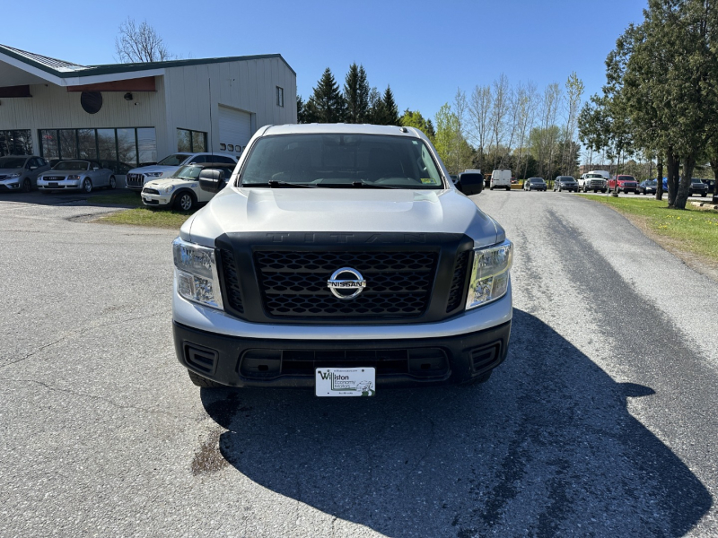 Nissan Titan 2019 price $21,995