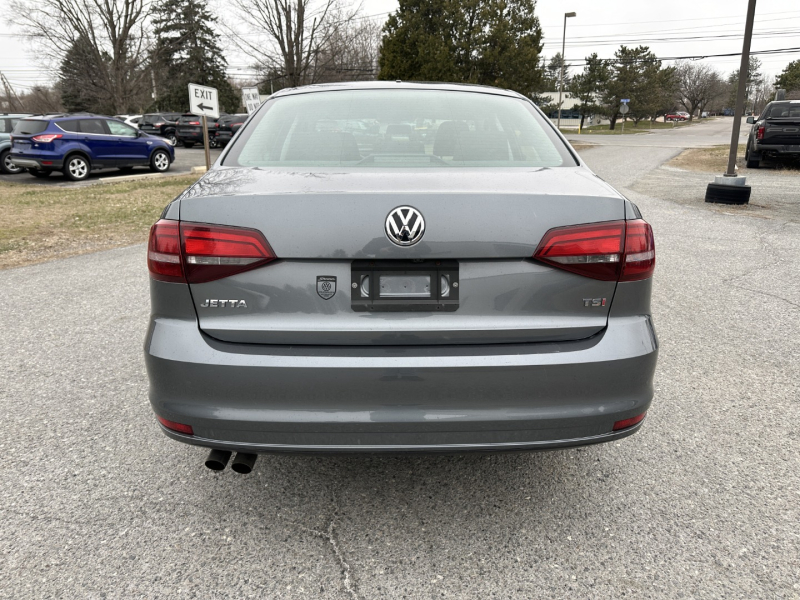 Volkswagen Jetta 2017 price $10,895
