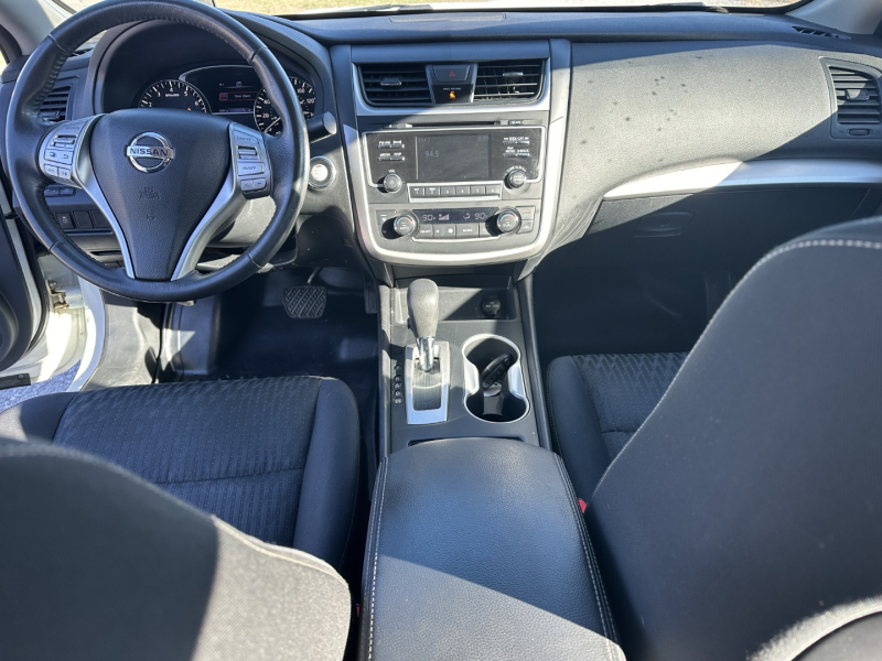 Nissan Altima 2017 price $10,895