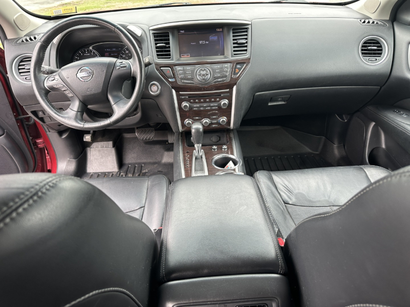 Nissan Pathfinder 2014 price $9,895
