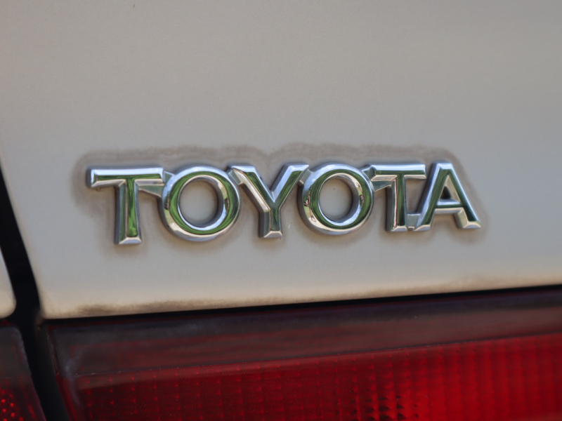 Toyota Camry 1999 price $5,900