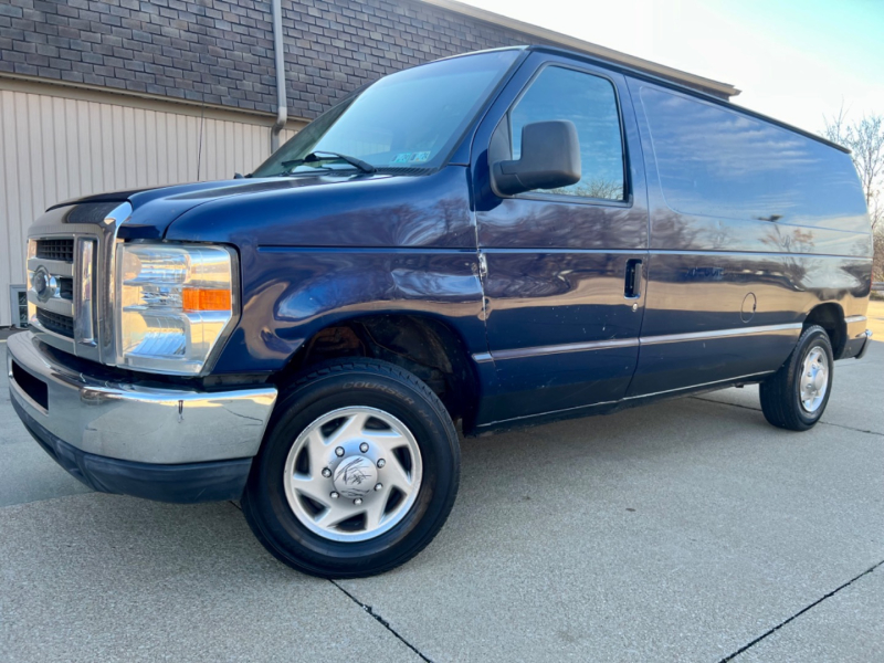 Ford Econoline Cargo Van 2011 price $7,995