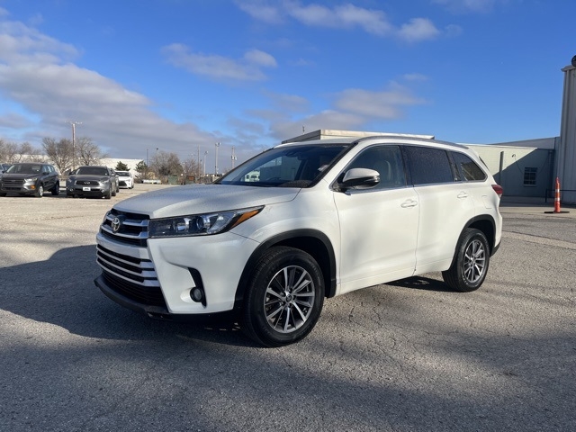 Toyota Highlander 2018 price $23,988