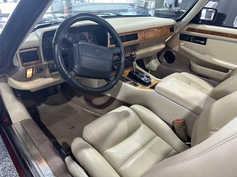 Jaguar XJS 1995 price $15,900