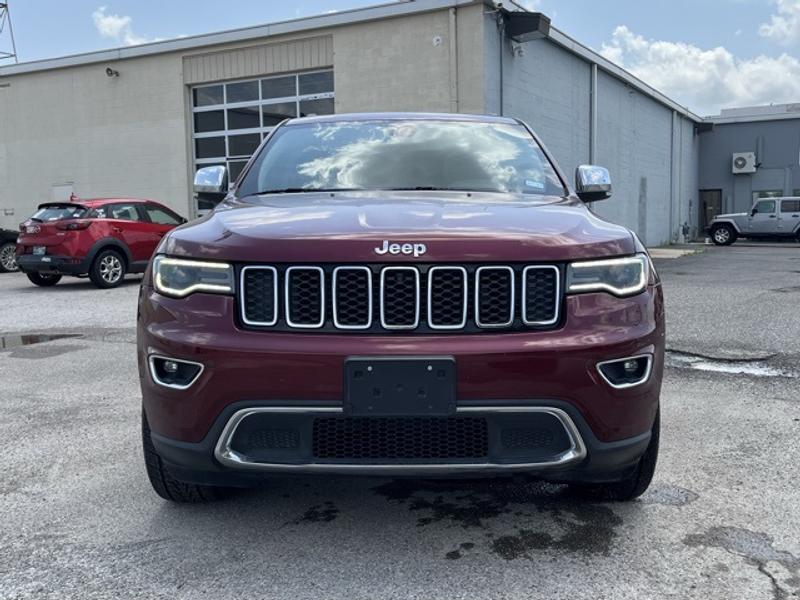 Jeep Grand Cherokee 2018 price $15,988