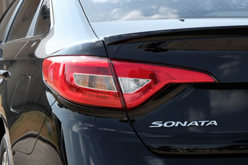 Hyundai Sonata 2017 price $13,899