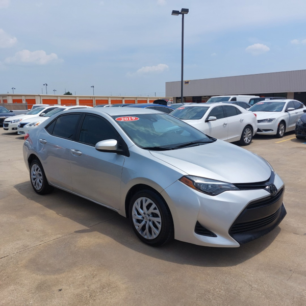 Toyota Corolla 2019 price $16,499