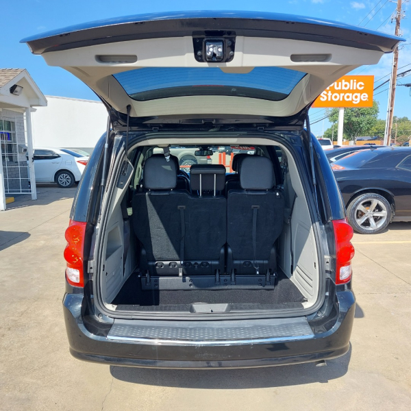 Dodge Grand Caravan 2019 price $14,899